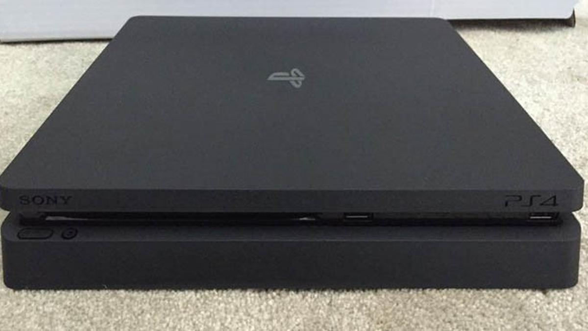 Плейстейшен 4 и слим разница. Sony PLAYSTATION 4 Slim. Ps4 Slim 500gb. PLAYSTATION 4 Slim 1tb. Sony PLAYSTATION 4 Slim 500gb.