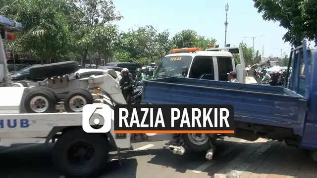 VIDEO: Parkir di Trotoar, Pengusaha Mengaku Tidak Memiliki Lahan Parkir