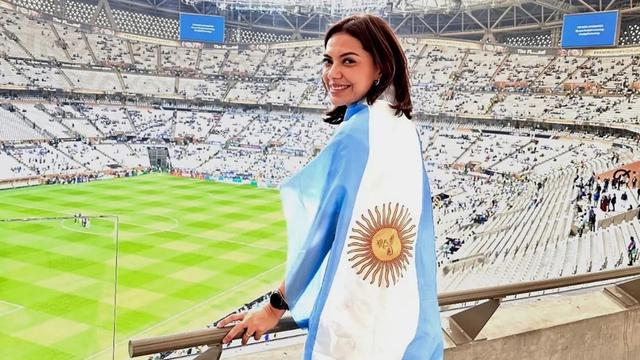 Momen Seru Najwa Shihab Lihat Langsung Messi Angkat Trofi Piala Dunia 2022