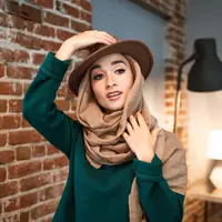 Ali Charisma selaku National Chairman Indonesian Fashion Chamber berpendapat jika kekuatan Indonesia ada pada busana muslim dan wastra khas Indonesia.