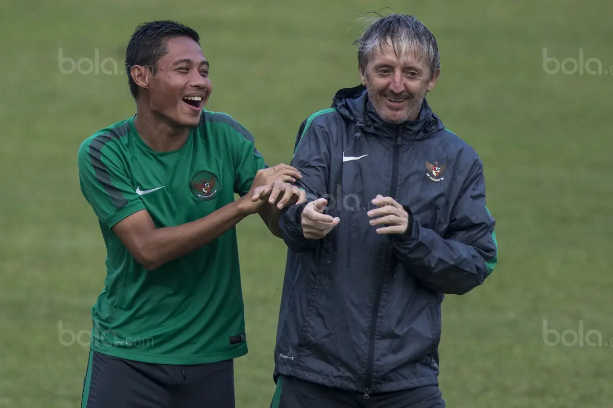 Evan Dimas