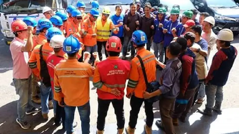 PLN Sulselrabar Kirim 103 Teknisi Andalan ke Lokasi Gempa Bumi Palu (Humas PLN Sulselrabar/ Eka Hakim)