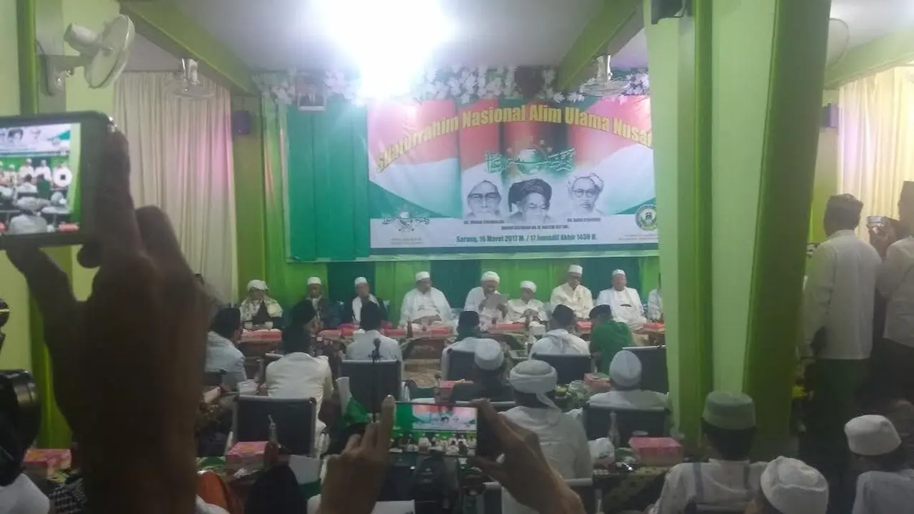 KH Mustofa Bisri bacakan Risalah Sarang, Hasil kesepakatan Silaturahim Nasional Alim Ulama