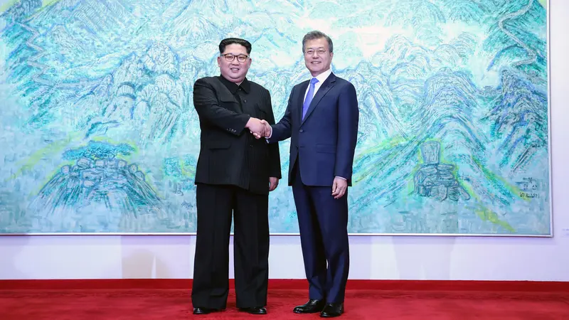 Suasana Hangat Pertemuan Kim Jong-un dan Moon Jae-in di Peace House