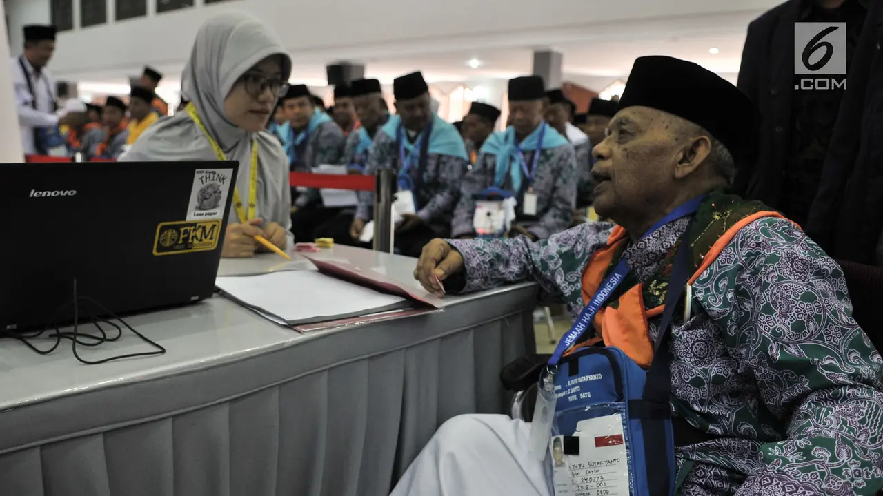 Calon Jemaah Haji Kloter 1 Mulai Padati Asrama Pondok Gede