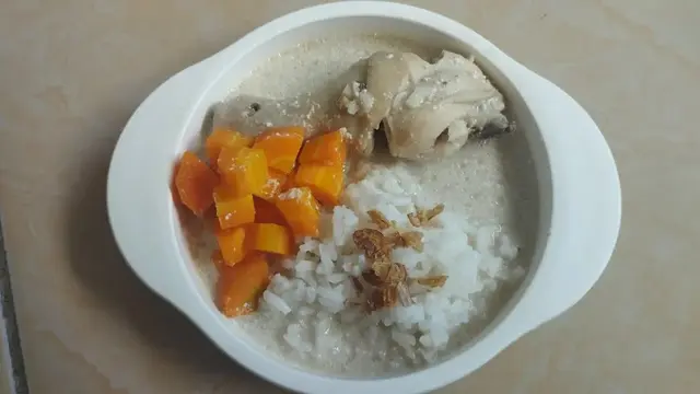 Resep ayam santan kukus sebagai MPASI. (dok. Cookpad @mommo110)