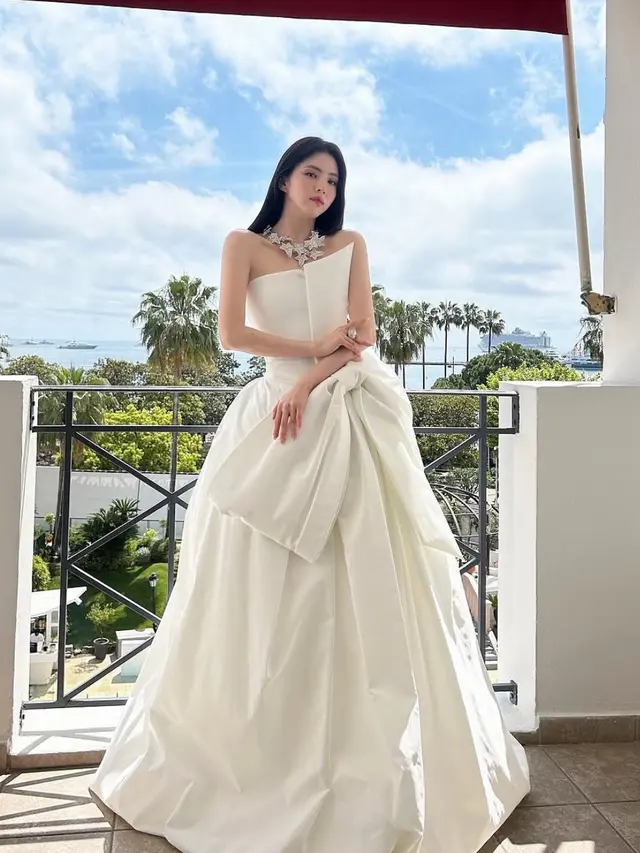 Han So Hee di Festival Film Cannes 2025. [@suhwa22]