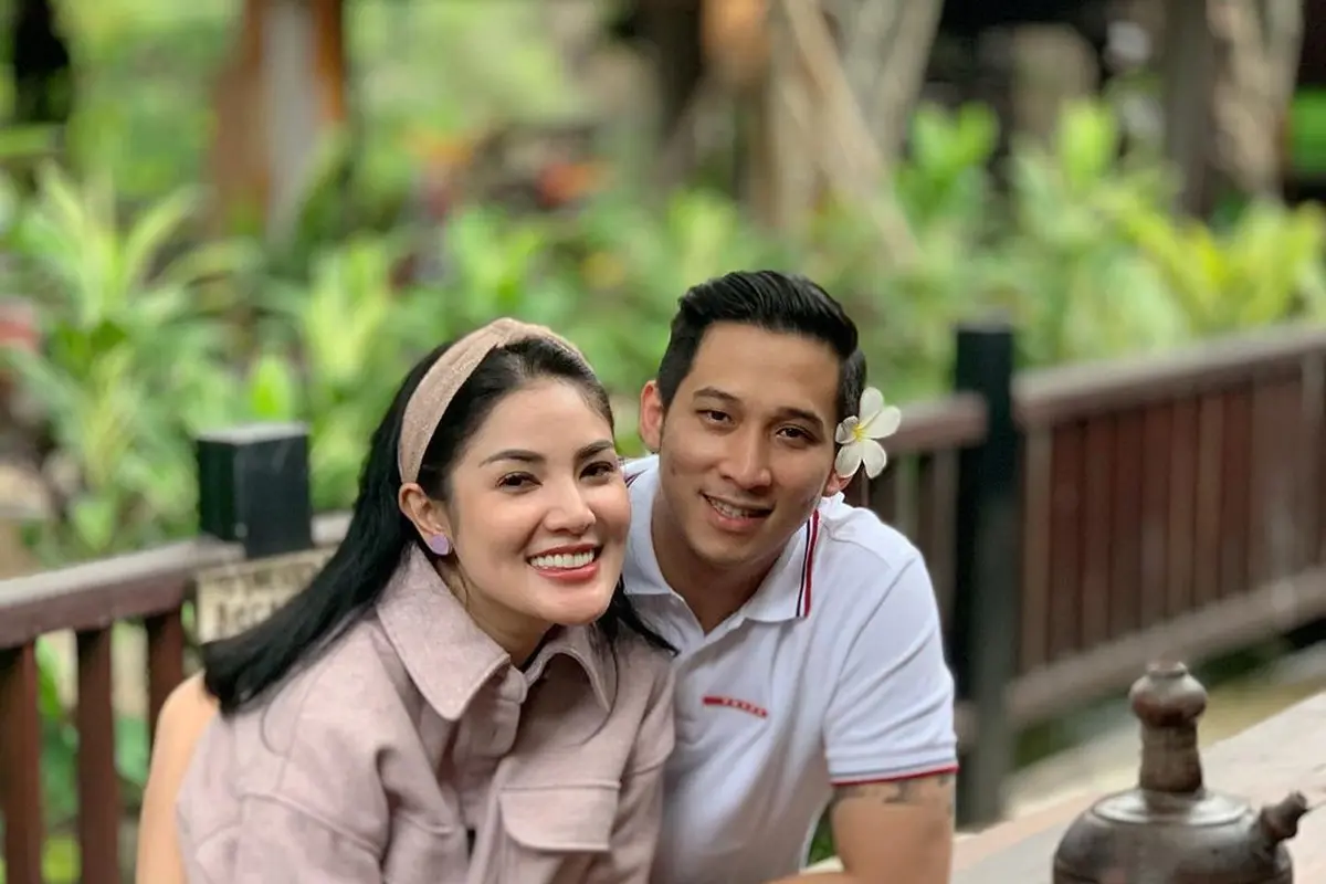 Rayakan Anniversary ke-9, Ini 6 Potret Nindy Ayunda saat Berlibur di Malang