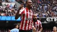Ivan Toney merayakan gol Brentford ke gawang Manchester City di ajang Liga Inggris (AFP)