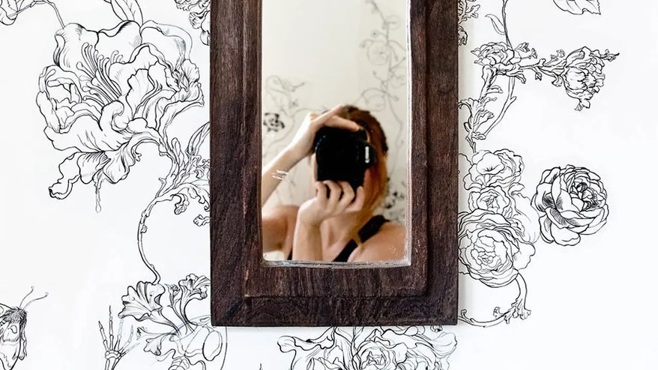 [bintang] Toilet Penuh Ilustrasi Ini Bikin Kamu Betah Nongkrong dan Selfie