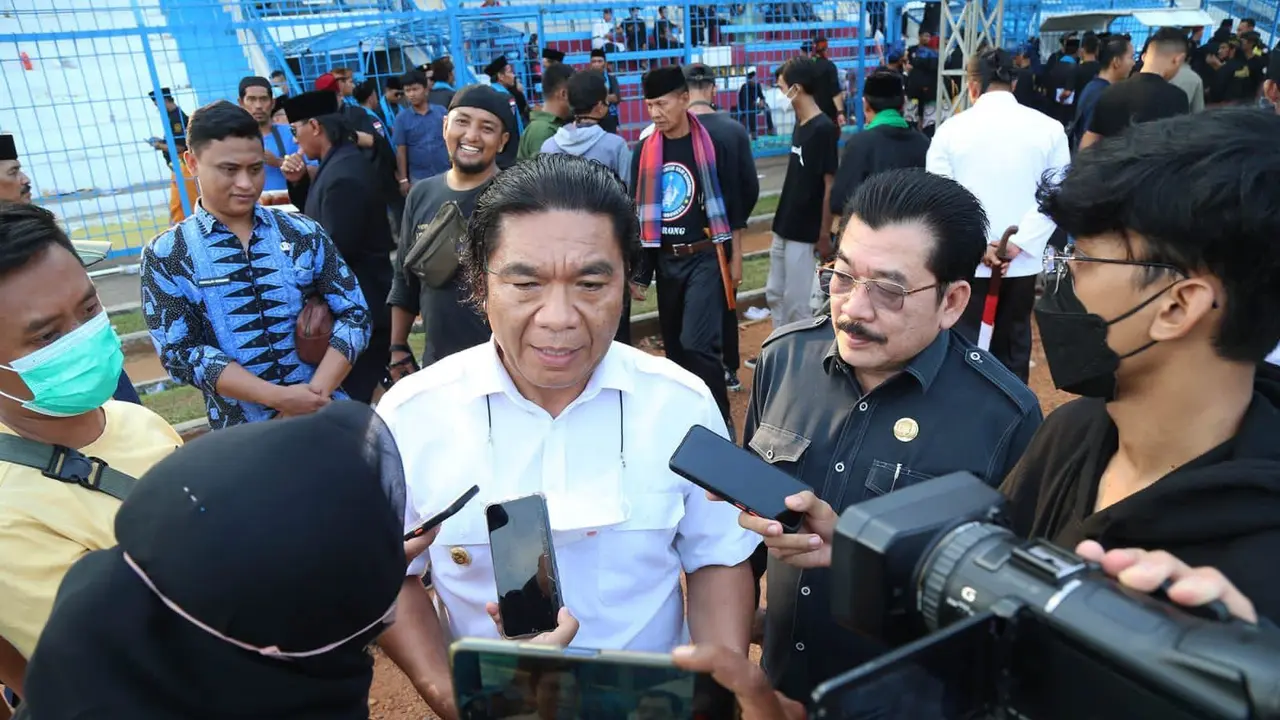 Pj Gubernur Banten (kemeja putih), Al Muktabar. (Rabu, 28/09/20220). (Dokumentasi Pemprov Banten).