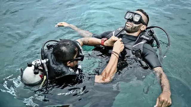 7 Potret Demerson Bruno Costa saat Berlibur, Curi Perhatian