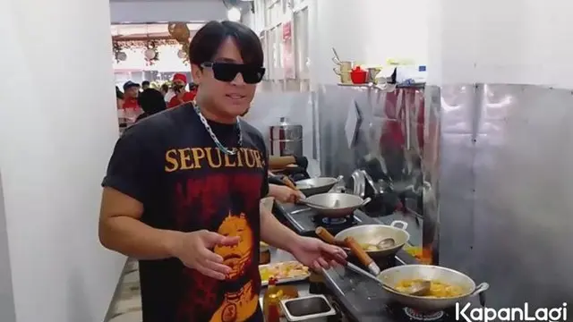Billy Syahputra Jualan Seblak
