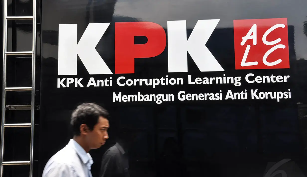 Bus ACLC (Anti Corruption Learning Center) itu merupakan bus hibah dari pemerintah Jerman senilai 1,2 miliar, Jakarta, (14/10/14). (Liputan6.com/Miftahul Hayat) 