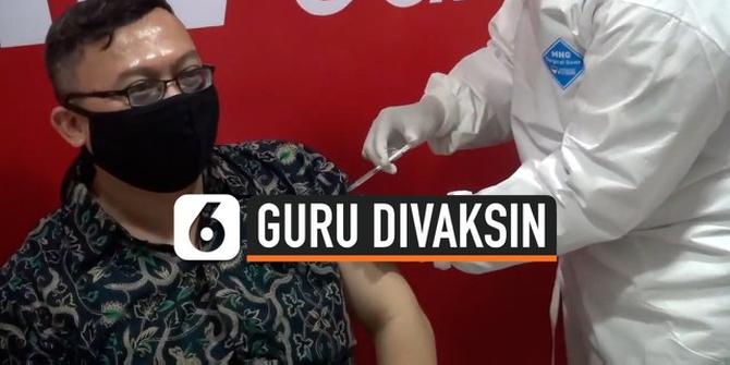 VIDEO: Divaksin Covid-19 Guru-guru di Jakarta Sangat Antusias