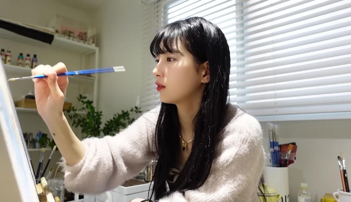 Bae Suzy. (Tangkapan layar YouTube/ suzy)