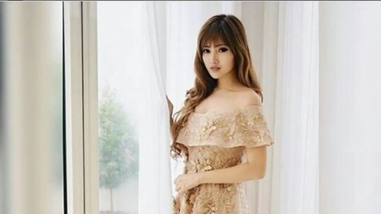 [Bintang] 5 Fakta dan Potret Cantik Astrid Ellena, Anak Pengacara Setnov