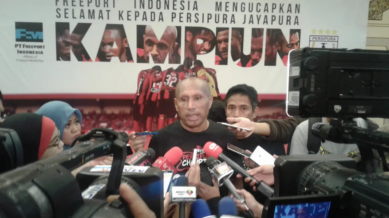 Ketua Umum Persipura Jayapura Benhur Tomi Mano