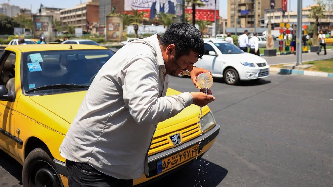 Diterjang Gelombang Panas, Iran Krisis Air dan Listrik
