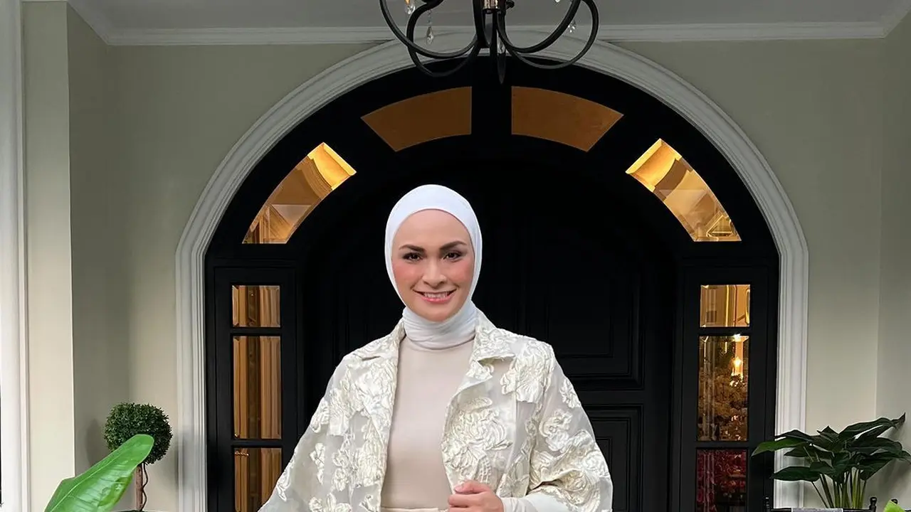 Potret Cantik Futri Zulya Savitri, Mantan Istri Anak Amien Rais yang Baru Ganti Nama