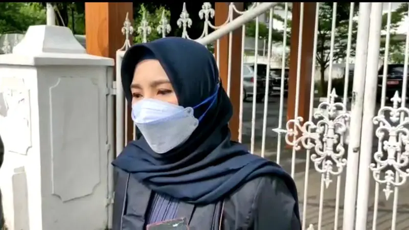 Juru Bicara Gubernur Sulawesi Selatan, Veronica Moniaga