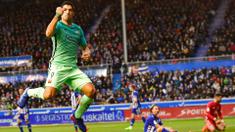 Kecepatan Luis Suarez membuat dirinya berhasil mencetak gol ke gawang Alaves. (AP Photo/Alvaro Barrientos)