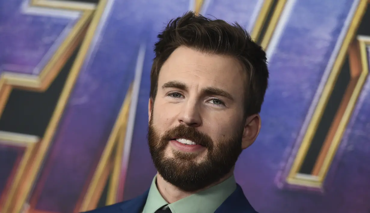 Chris Evans tiba di pemutaran perdana "Avengers: Endgame" di Los Angeles pada 22 April 2019. Penobatan Chris Evans diumumkan di program The Late Show with Stephen Colbert pada Senin (7/11/2022) malam. (Photo by Jordan Strauss/Invision/AP, File)