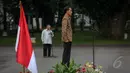 Presiden Jokowi memimpin acara pelepasan ratusan atlet Indonesia yang akan bertanding SEA Games XXVIII Singapura, Jakarta, Selasa (26/5/2015). Presiden berpesan agar para atlet berjuang sekuat tenaga mengharumkan nama bangsa. (Liputan6.com/Faizal Fanani)