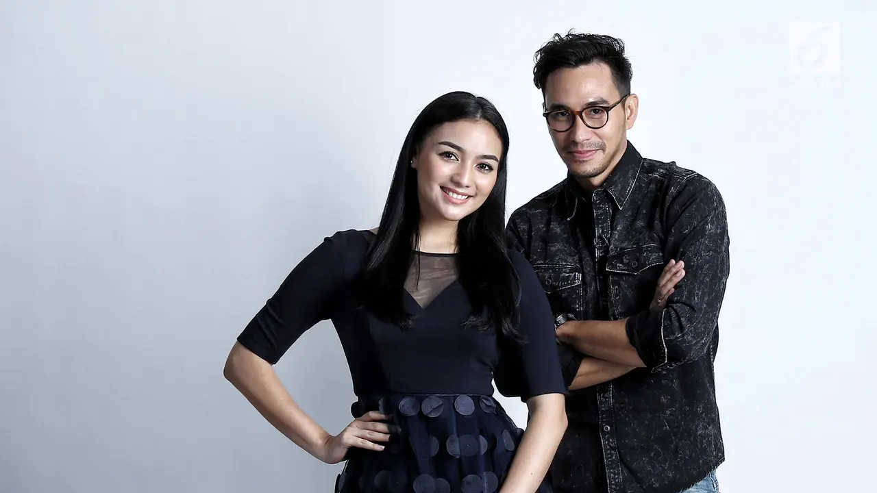 Begini Gaya Citra Kirana dan Darius Sinatrya