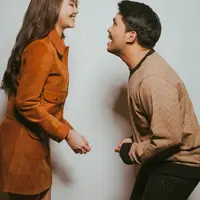Setelah sekian lama, akhirnya pasangan Thariq Halilintar dan Aaliyah Massaid go public. Keduanya baru-baru ini melakukan sesi foto couple yang menggemaskan. [Foto: Instagram/erichalamin]