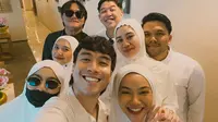 Mahalini Umrah Pertama Kali Usai Jadi Mualaf, Ke Makkah Bareng Suami dan Sahabat Artis