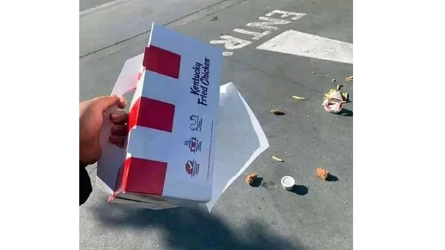 7 Momen Apes saat Beli Makanan Ini Nyesek Abis, Pernah Mengalami?