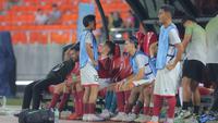Raut muka kekecewaan para pemain Timnas Indonesia U-22 setelah selesai bertanding Timnas Indonesia U-22 melawan Myanmar U-22 di Stadion 700th Anniversary, Chiang Mai, Jumat (12/12/2025) malam WIB.