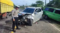 Adu Banteng Terios Vs Kijang di Jalan Lintas Timur Mesuji Lampung, 1 Orang Tewas