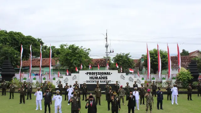 Tasyakuran HUT ke-75 TNI, Bupati Anas Ajak TNI Terus Bersinergi Lawan Covid-19