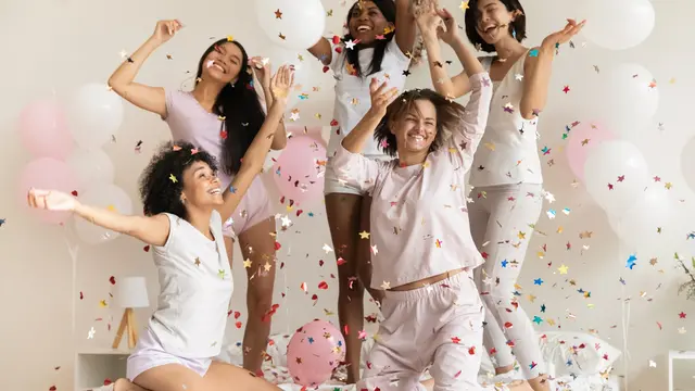 ilustrasi pesta piyama