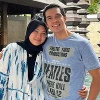 Potret Sharla Martiza dan Adrian Maulana (Sumber: Instagram/adrianmaulana)