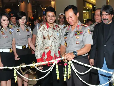 Kapolri Jenderal Sutarman membuka pameran Foto Pilpres 2014 di Mall Casablanca, Jakarta, Kamis (6/11/2014)(Liputan6.com/Johan Tallo)