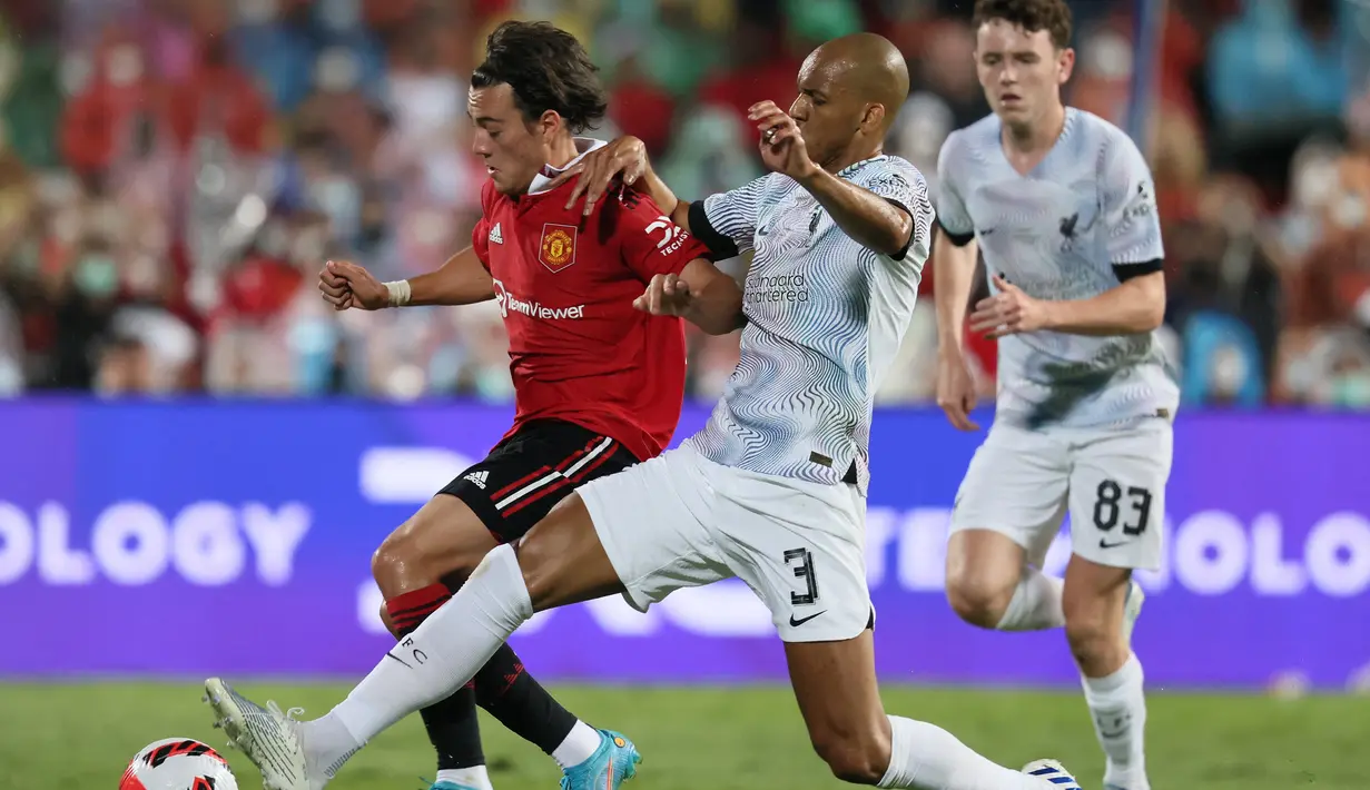 Di babak kedua, Erik ten Hag menarik seluruh pemain intinya dengan memasukkan para pemain pelapis seperti Anthony Elanga, Amad Diallo, Facundo Pellistri dan rekrutan anyar Tyrell Malacia. MU pun mampu menambah keunggulan menjadi 4-0 berkat gol Facundo Pellistri pada menit ke-70. (AFP/Jack Taylor)