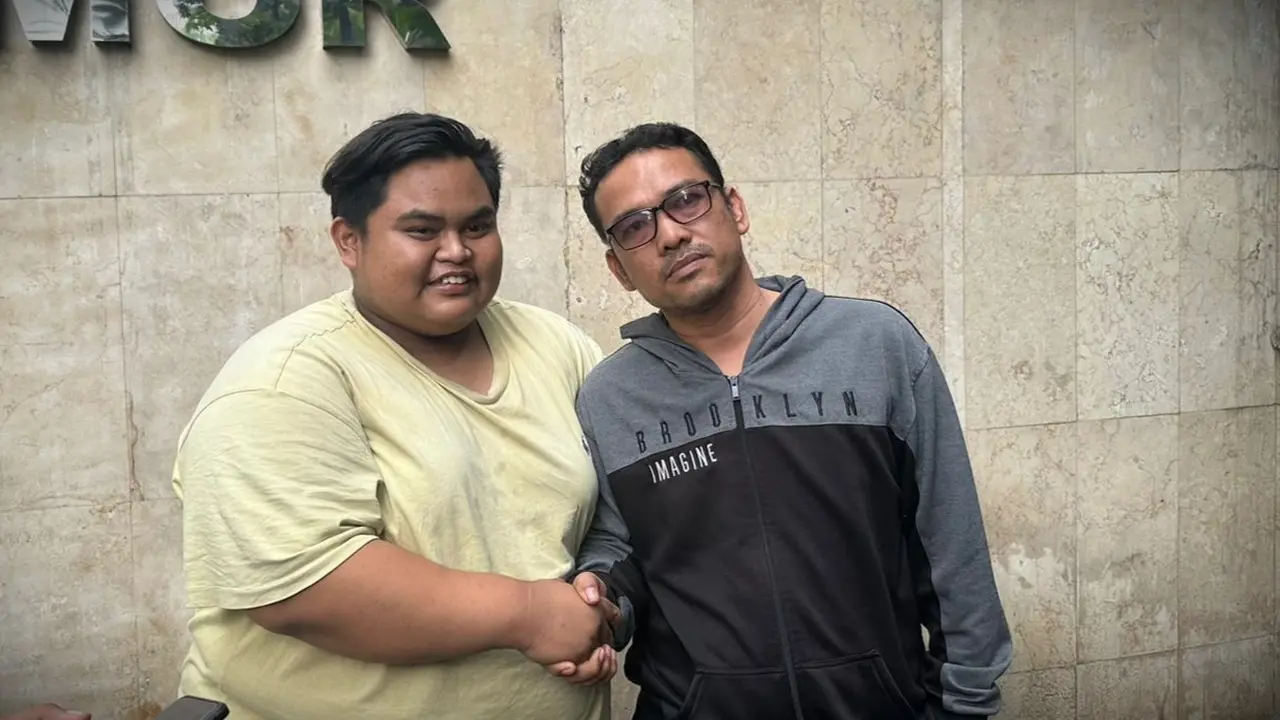Pengemudi Taksi Online ANS berdamai dengan sopir taksi Blue Bird yang ditabraknya.