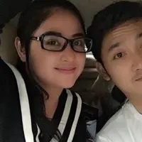 Menjalani kasus hukum, Dewi Perssik siapkan bulan madu dengan suami.