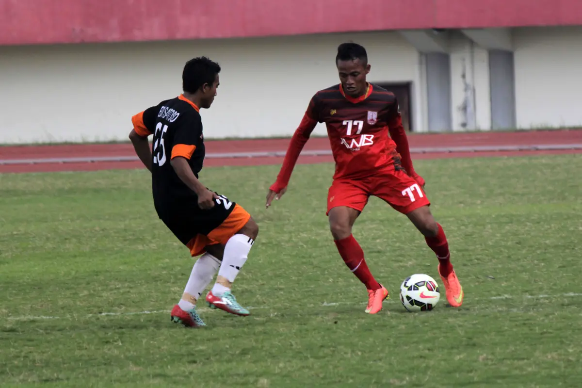 Persis Solo