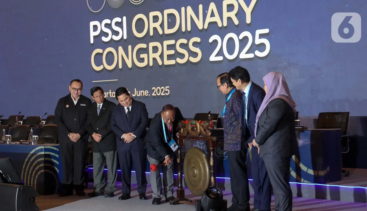 Selain itu, Kongres juga membahas laporan keuangan PSSI 2024, rencana anggaran untuk tahun 2025 dan dinamika keanggotaan PSSI serta pengesahan statuta PSSI edisi 2025. (Liputan6.com/Herman Zakharia)