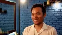 VIDEO: Mengintip Kisah Seru Jumadi, Tukang Cukur Jokowi