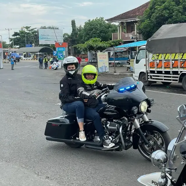 Digugat Cerai, Ini 8 Potret Mesra Catherine Wilson dan Suami yang Kini Jadi Kenangan