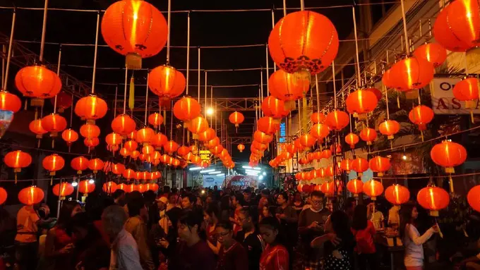 [Bintang] Jelang Hari Raya Imlek, Pasar Imlek Semawis Semarang Resmi Dibuka