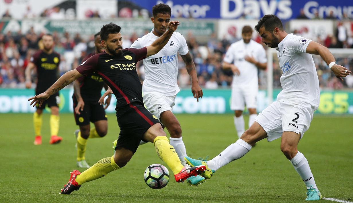 Selama kurang lebih 4 musim membela Swansea City dengan 72 kali bermain, Jordi Amat sudah tentu mempunyai banyak pengalaman berharga di liga nomor satu dunia tersebut. (AFP/Adrian Dennis)