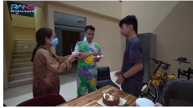 7 Potret Kejutan Ultah Dimas Ramadhan Dari Raffi Ahmad dan Nagita Slavina