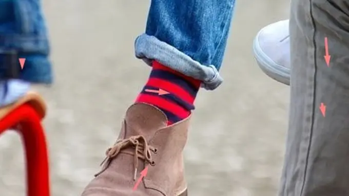 Memakai Kaus Kaki Setinggi Betis Malah Terlihat Keren, Kenapa?