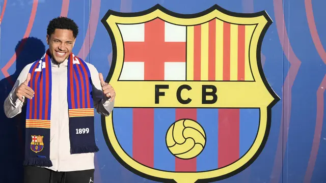 Foto: Kenalkan Vitor Roque Pemain Baru Barcelona, Tolak Nomor Punggung 10 Peninggalan Lionel Messi